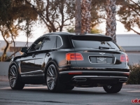 Bentayga_101820_VR_1200px-27