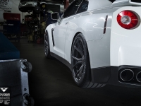 vff103-nissan-gtr-white-1