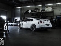 vff103-nissan-gtr-white-2