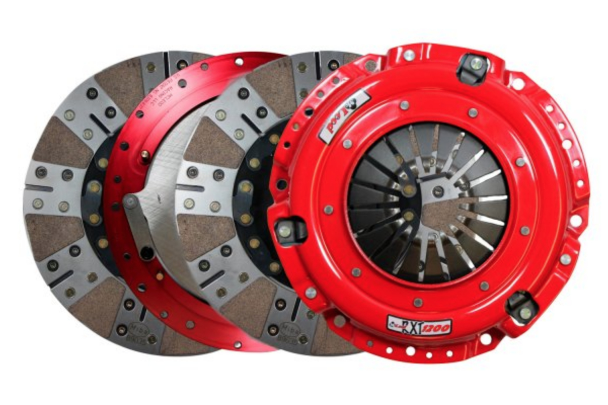 Mean (±SE) clutch size of first and second clutches a Apostiça and b