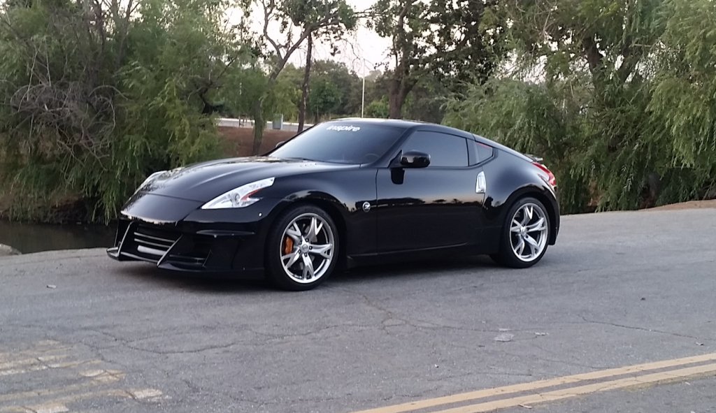 Customer Installs VeilSide Front Bumper on Nissan 370Z - Vivid Racing News