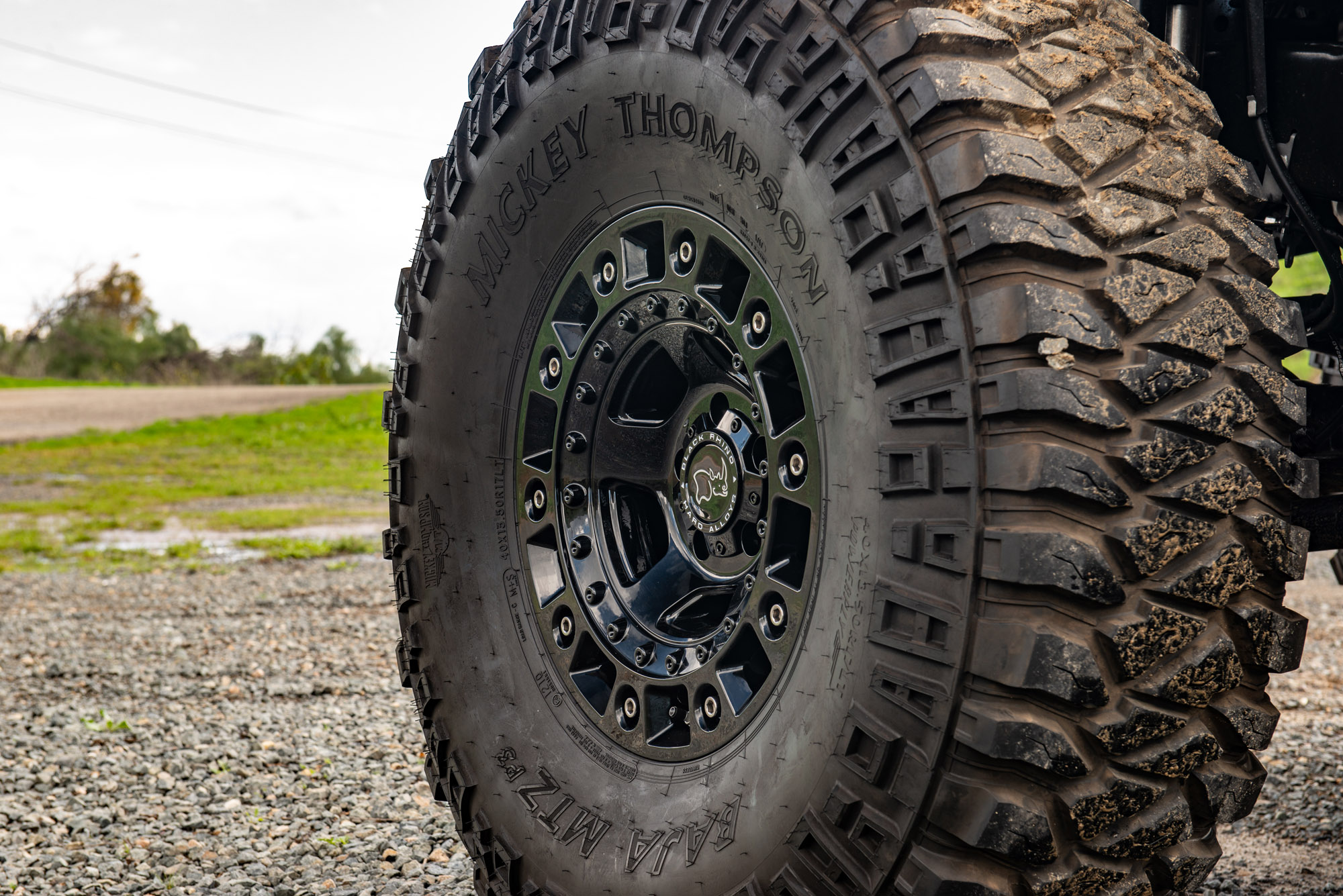 Black Rhino Cinco Gloss Black w/ Stainless Bolts Wheel 20x9.5 5x150