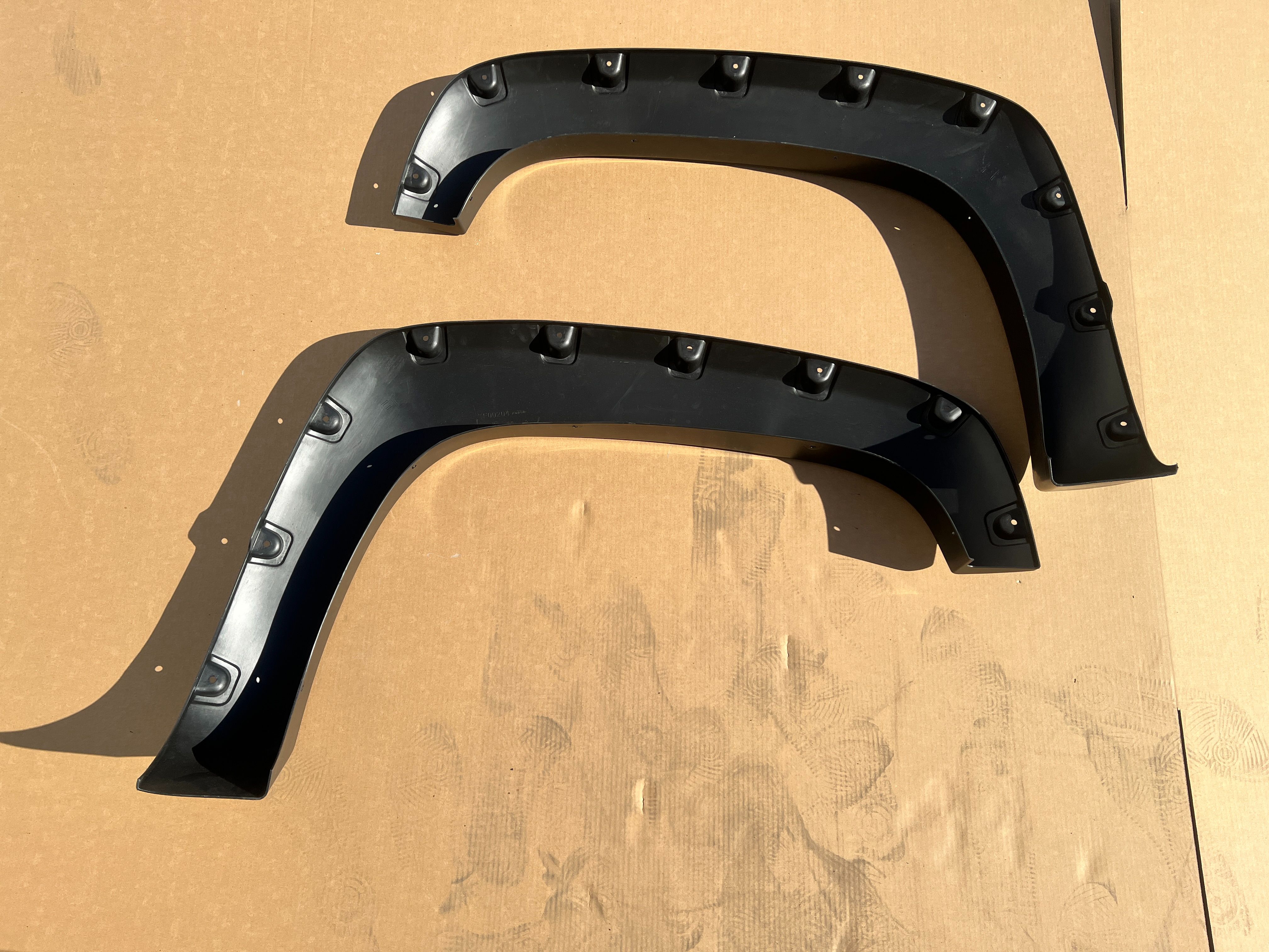 Tyger Auto Driver and Passenger Front Fender Flares For Chevy GMC C/K - VR-8012