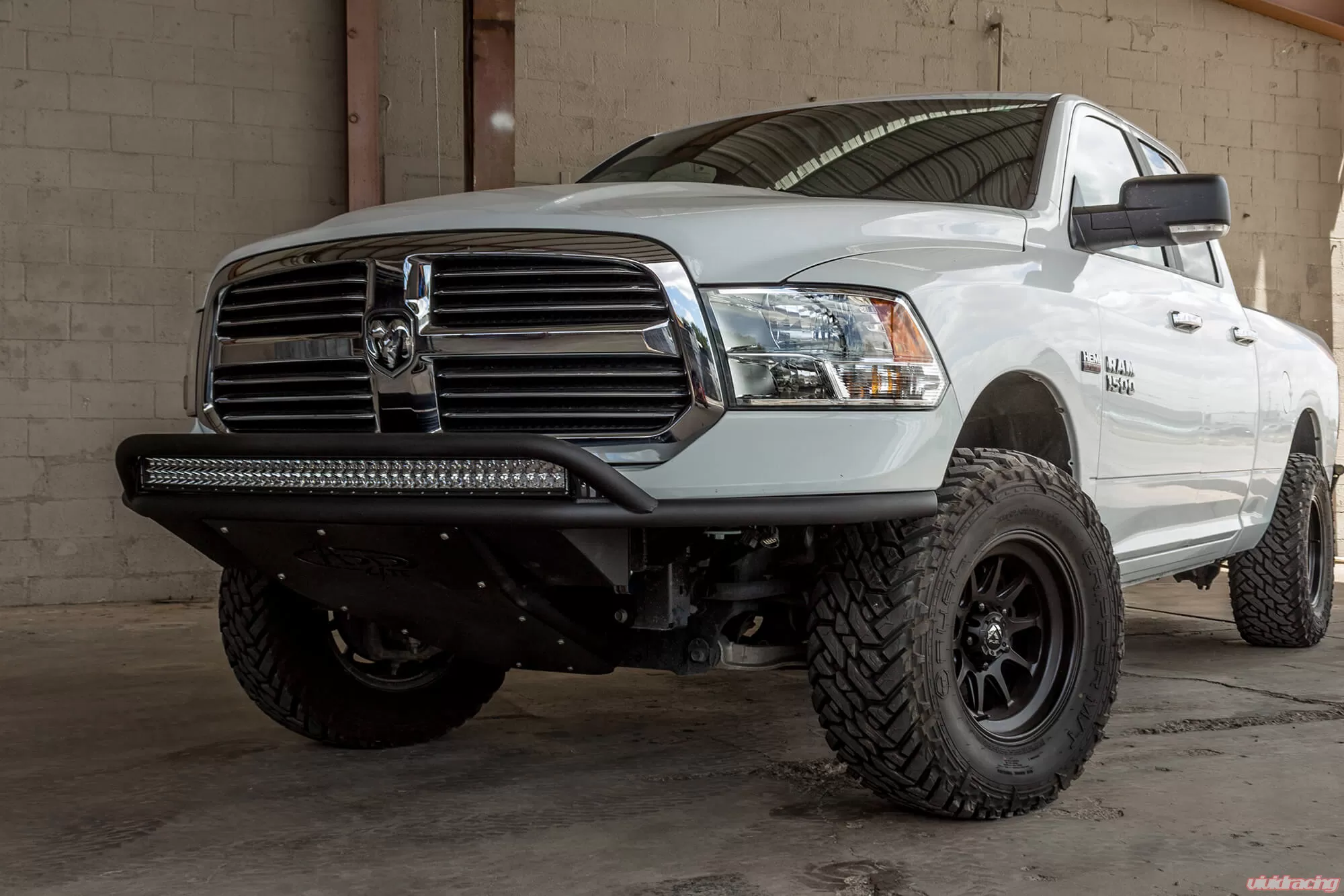 ram 1500 tube bumper